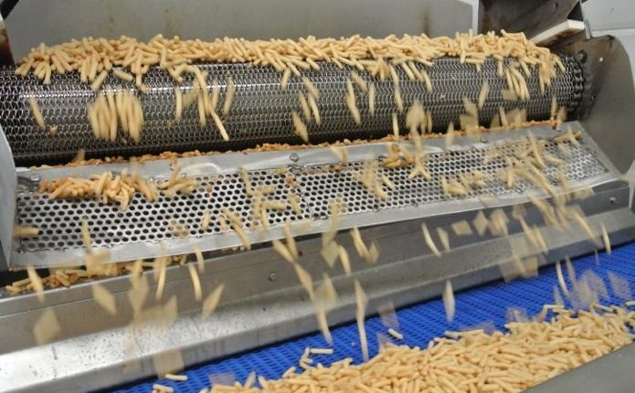 Fabricantes de salgadinhos buscam adaptação às mudanças no consumo