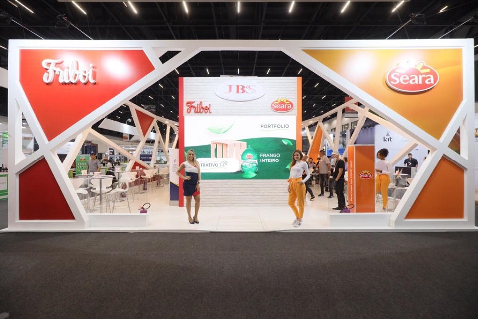 JBS apresenta novidades na anufood brazil