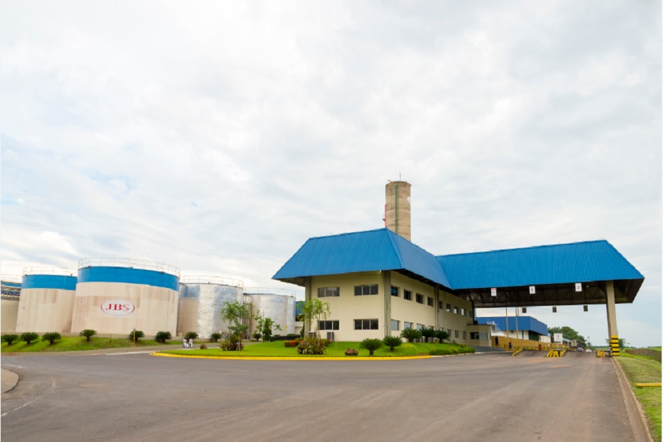 JBS amplia medidas de prevenção contra à covid-19 em lins