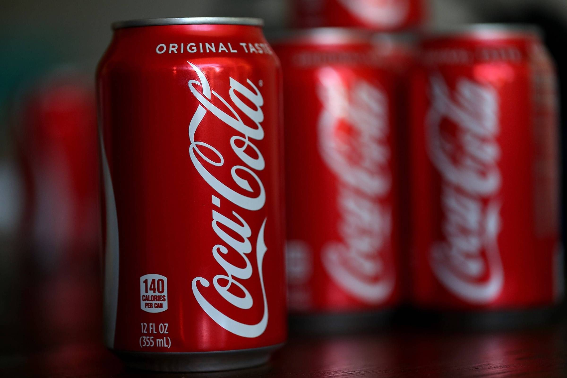 Coca-Cola vai deixar de fabricar 200 marcas de refrigerante