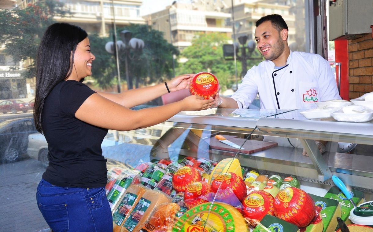 FrieslandCampina e Arabian Food Industries lançam joint venture de exportação de queijo