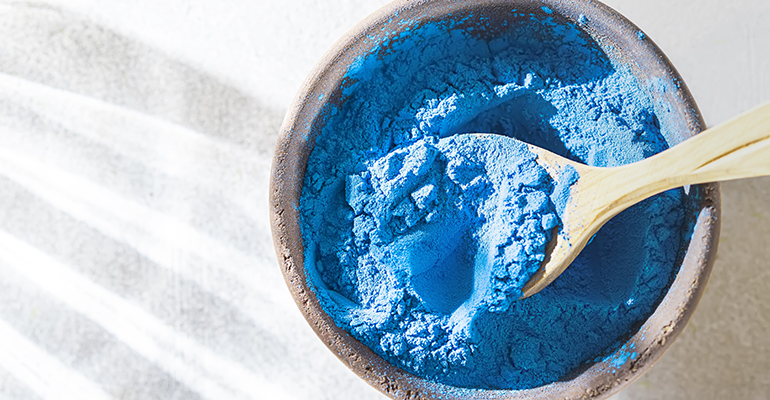 A busca contínua por um azul natural