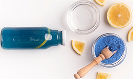 Ingredientes naturais para um verdadeiro tom azul