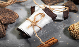 Saúde e indulgência impulsionam salgadinhos e doces