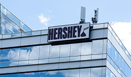 Hershey eleva perspectiva para o ano inteiro