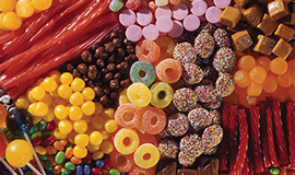 Aplicação da cor em confeitaria