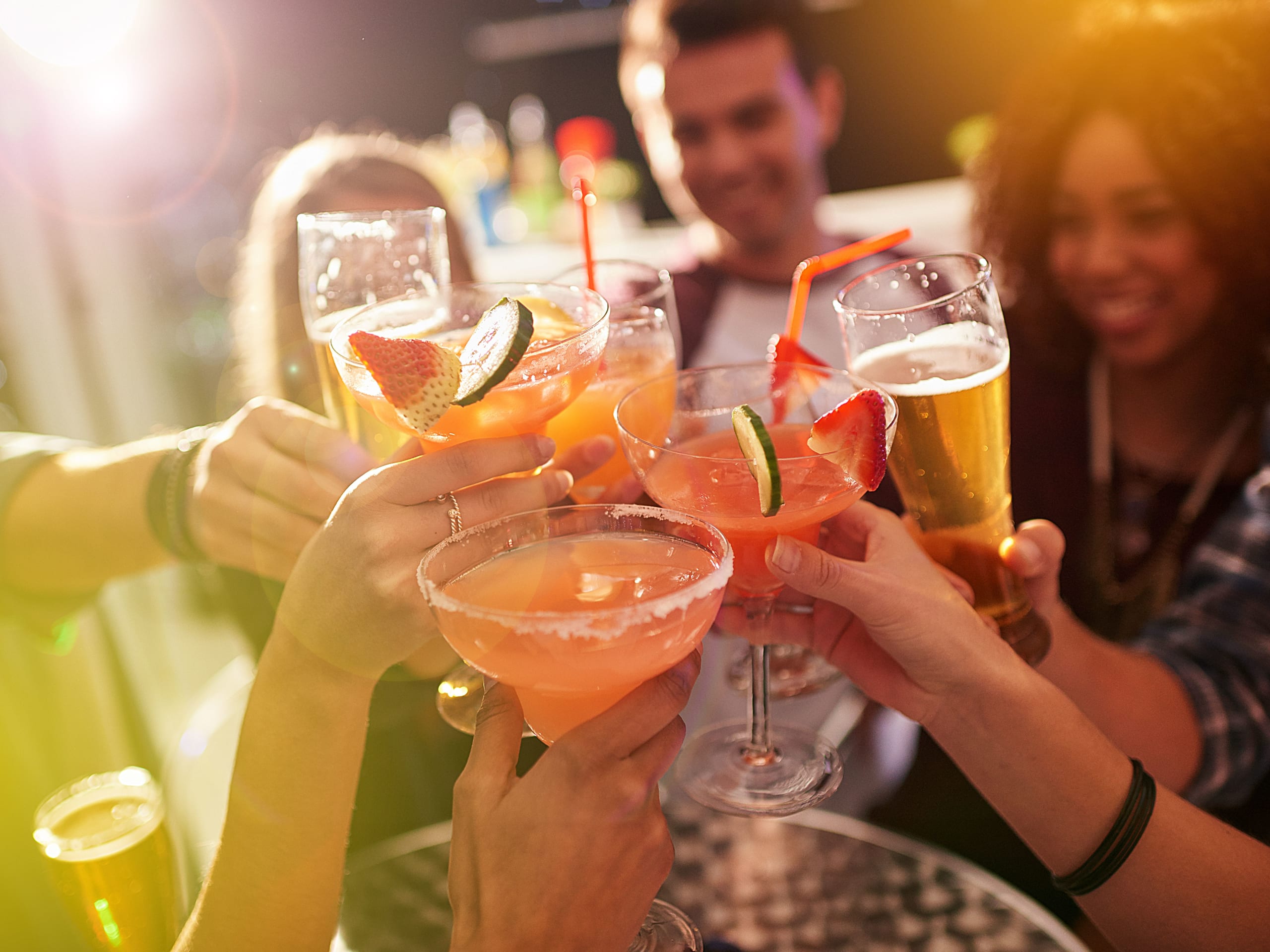 Geração Z impulsiona a categoria de bebidas sem ou com baixo teor alcoólico