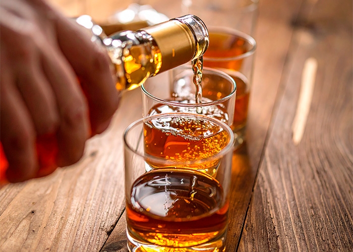 Bebidas alcoólicas lideram RETRAÇÃO NO CONSUMOR fora do lar no primeiro trimestre de 2025