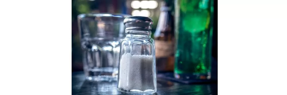 Nos EUA, FDA anuncia a liberação de substitutos do sal em 139 alimentos padronizados